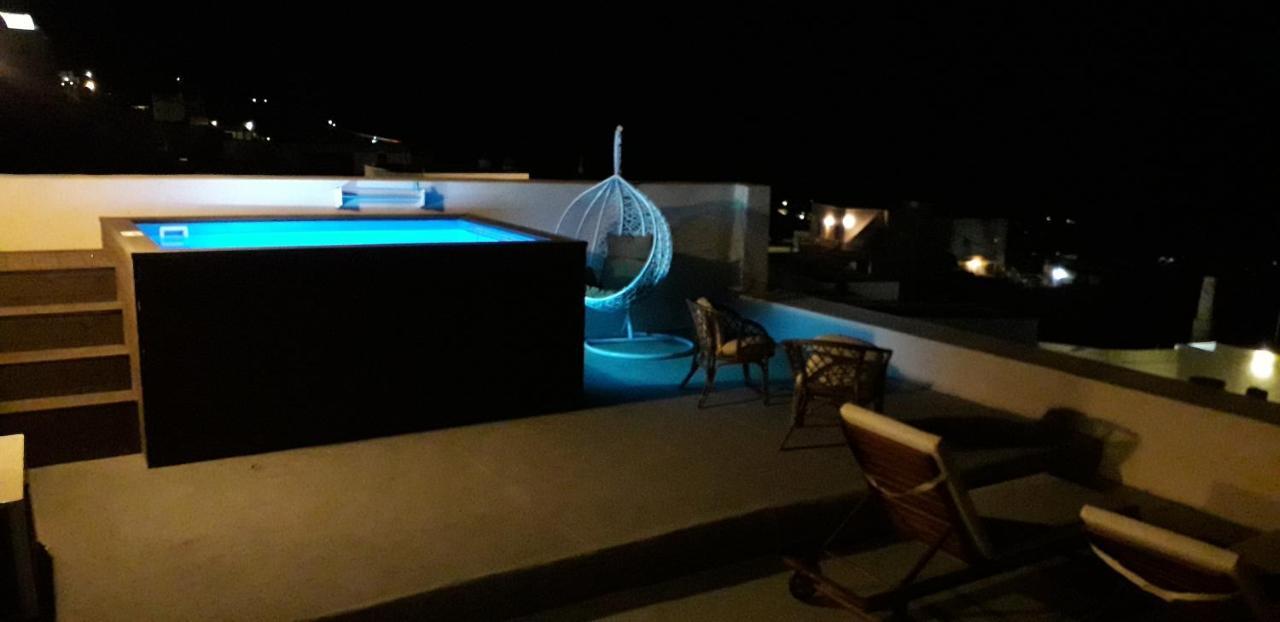 Amaryllis Suites Santorini Fira  Exterior foto